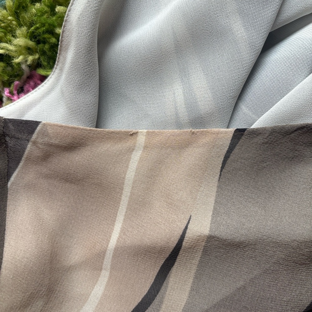 Vintage Anthropologie Kenneth Cole Gray and Tan Patterned 100% Silk Maxi Skirt - Picture 5 of 16